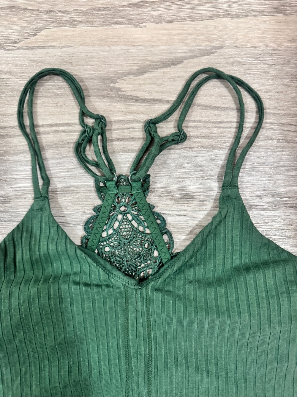 Aerie green crop top with lace detail Woman’s Size XS - Picture 3 of 5